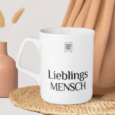 Vorderansicht der Lieblingsmensch Definition Tasse von Sprachschatztruhe – liebevolle Tasse mit stilvollem Design, perfekt für besondere Menschen